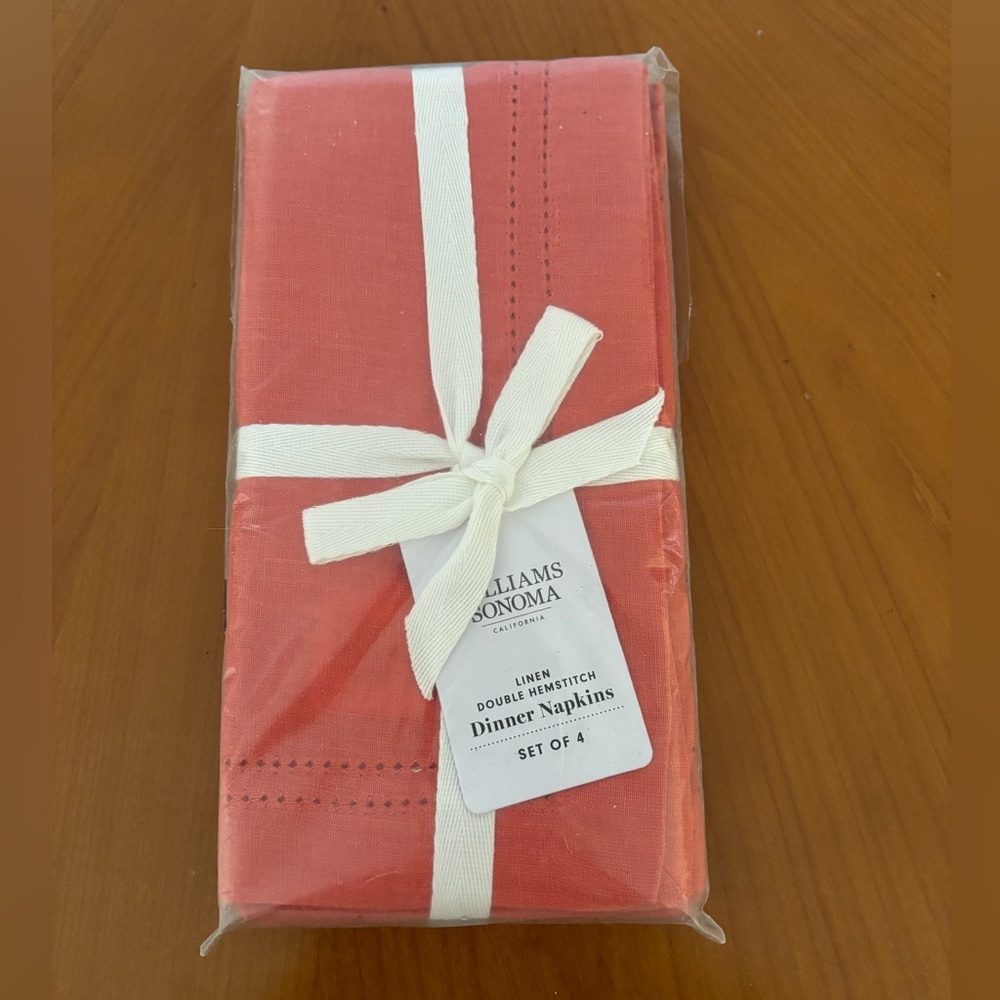 ❌SOLD!!❌ NWT Williams Sonoma Linen Double Hemstitch Napkins, set of 4